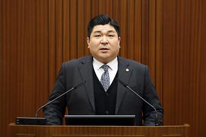 [5분 자유발언] 김영현 의원,  “교통신호체계 개선 위해 신호등 설치 간격 적정성 검토해야”