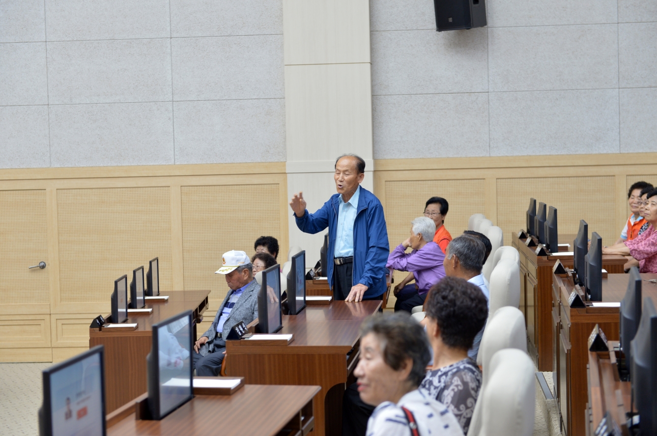 전의향교 어르신 의회방문_7