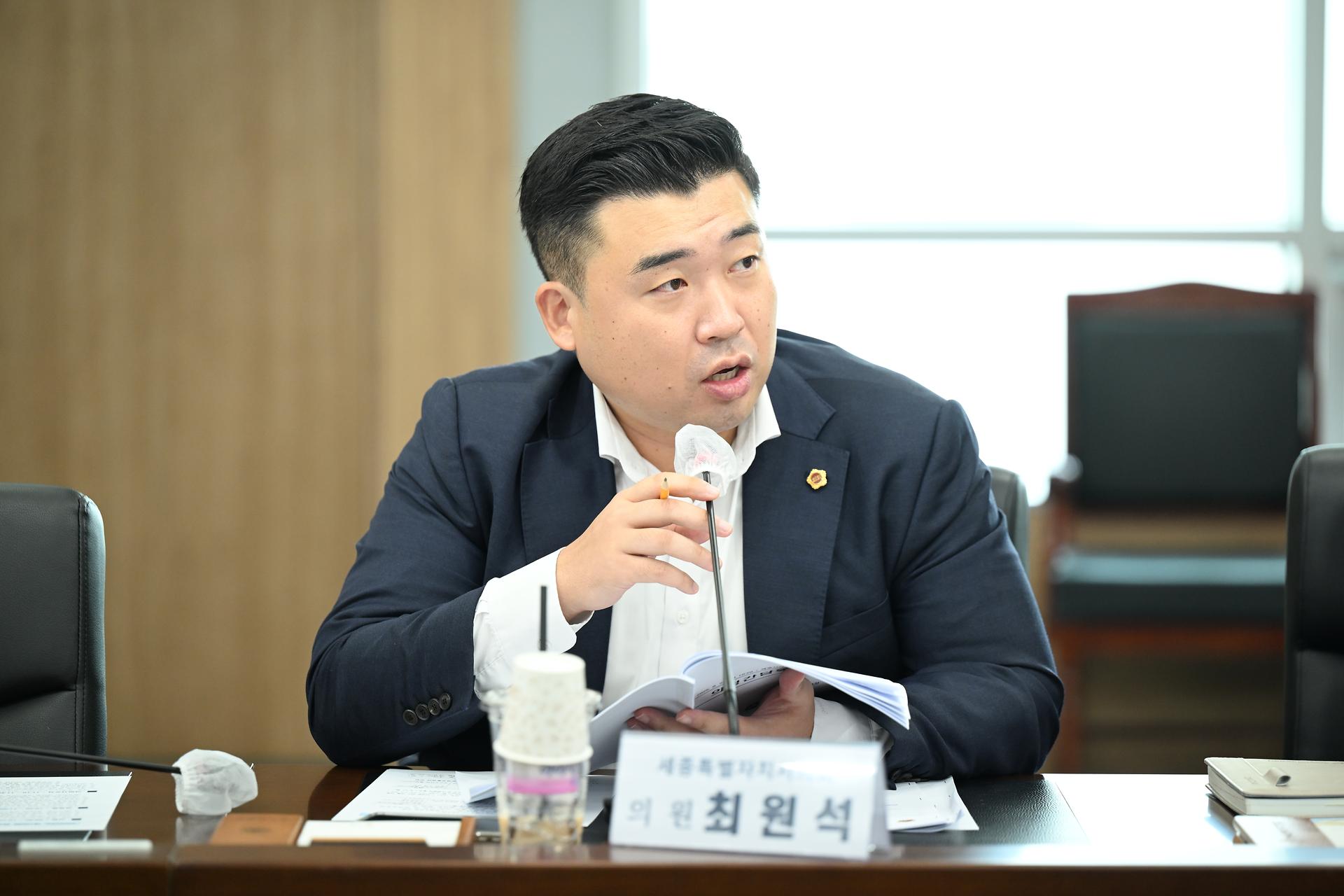 제100회 임시회 의정간담회_14