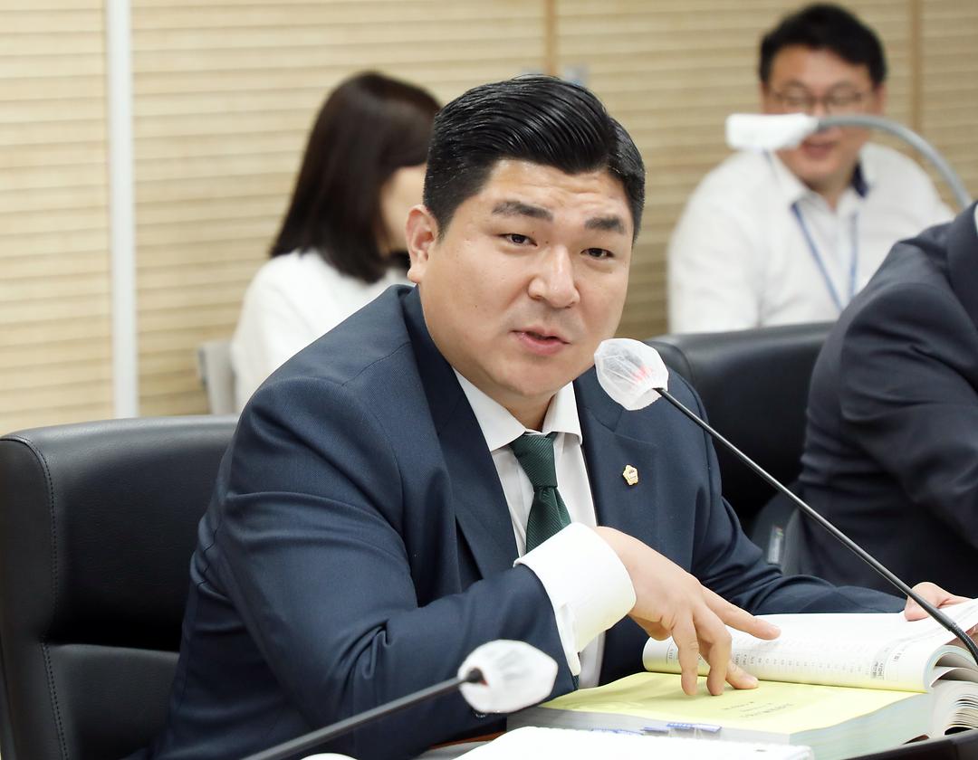 [2023 행정사무감사] 세종시의회 김영현 의원,  “일회용컵 보증금제 전반적인 개선 필요”제기_2