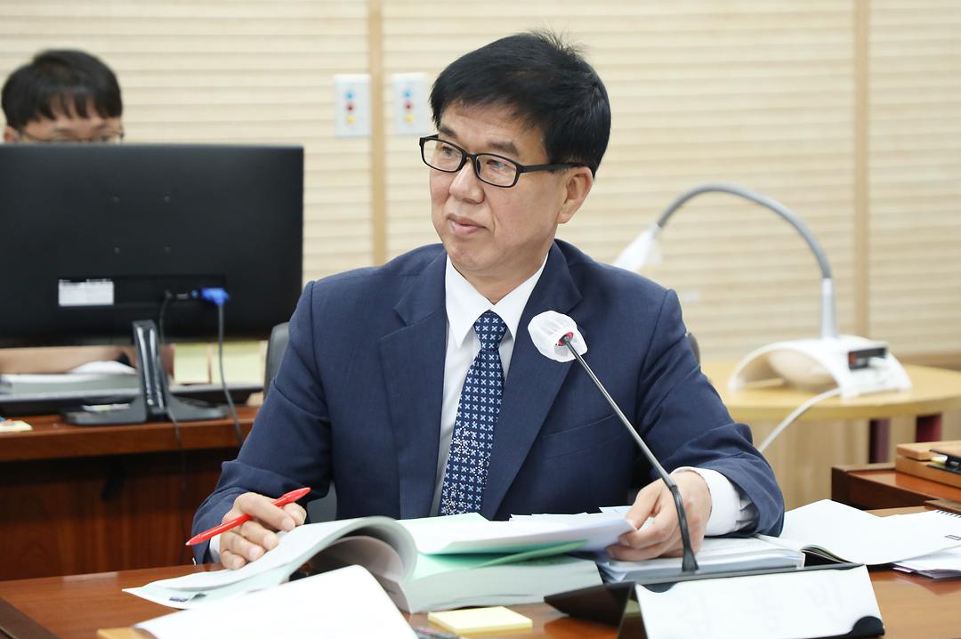 [2024 행정사무감사] 세종시의회 김동빈 의원,  “장기 미착공 도시계획도로 안전사고 우려”_1