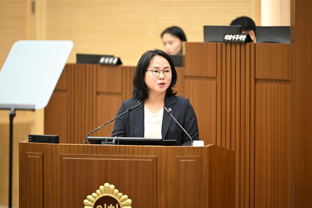 [긴급현안질문] 세종시의회 박란희 의원, ‘축산환경관리원’ 공주 이전에 대한  소극적 대응에 날 선 질타_2