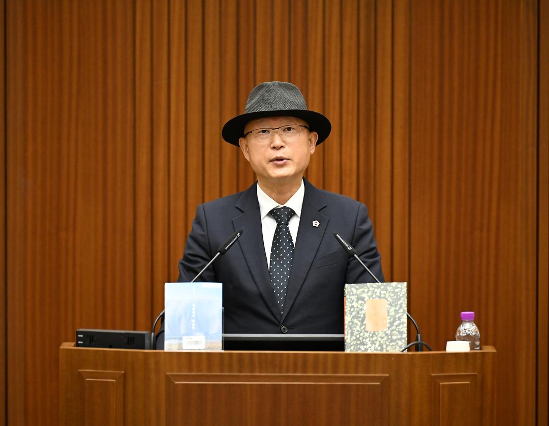 [5분 자유발언] 세종시의회 안신일 의원,  “노벨문학상 수상 열풍 못 따라가는 세종시 독서환경, 이대로 안된다!”_2