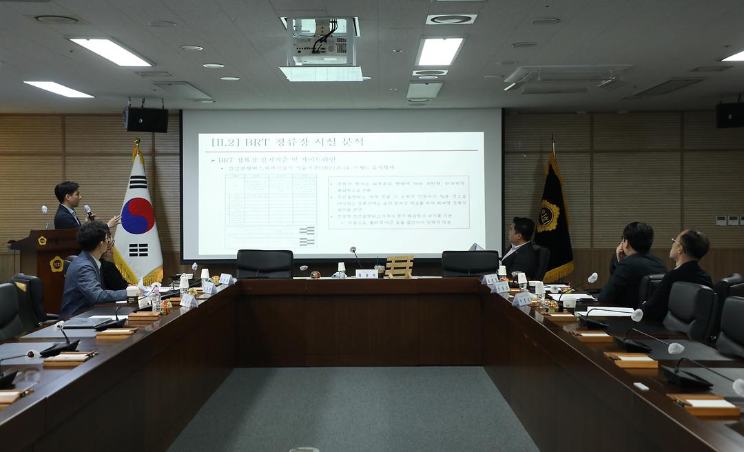 세종시의회, ‘세종시 친 보행자 환경조성을 위한 대중교통 개선 연구모임’ 제5차 간담회 실시_3