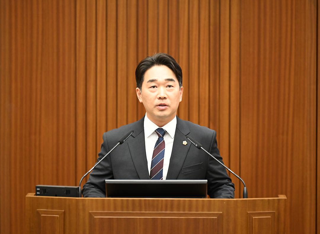 [5분 자유발언] 세종시의회 김재형 의원, 비 올 때마다 진흙탕 공원… 시민 불편 가중_1