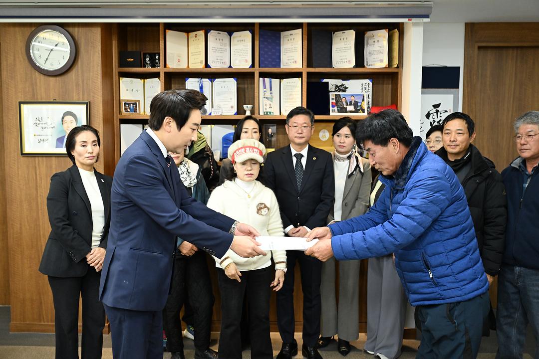 세종시의회 임채성 의장, 초고압 송전선로 건설 반대 장군면 주민 의견 청취_1