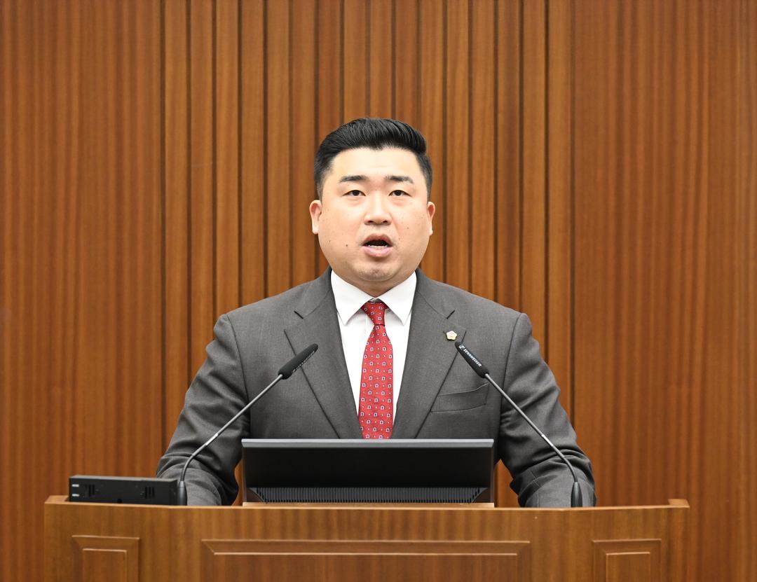[5분 자유발언] 세종시의회 최원석 의원, “행정수도 위상 흔드는 기관 이전 시도 즉각 중단해야…”_1