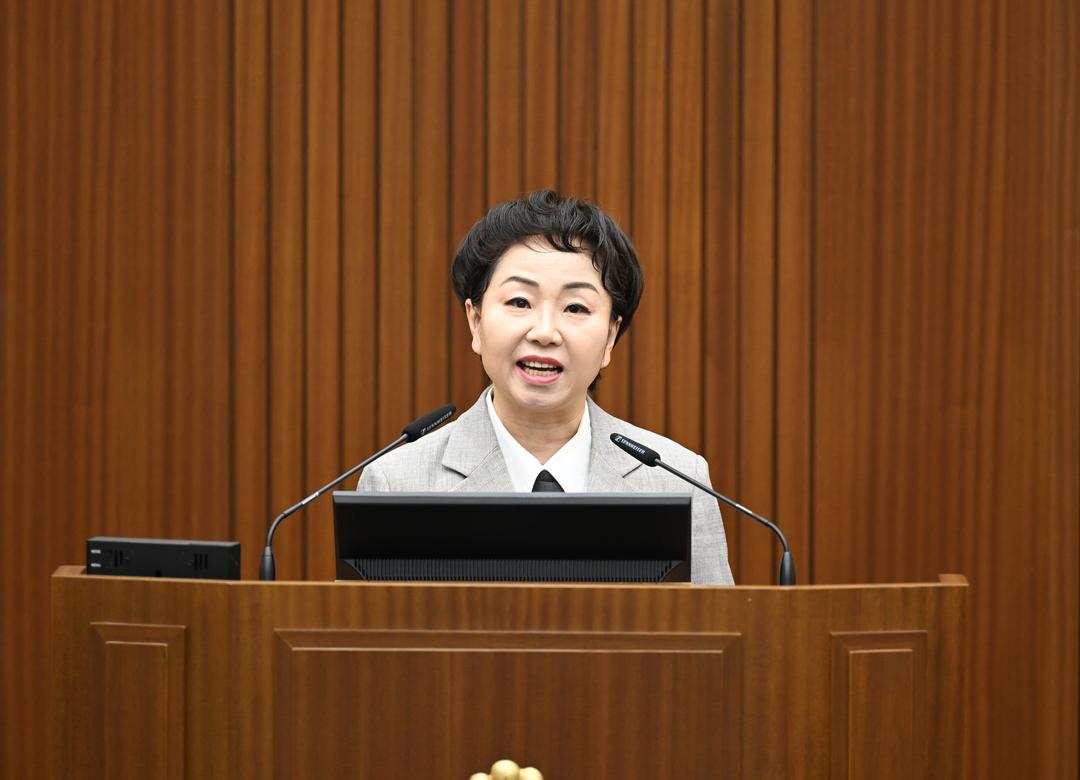 [5분 자유발언] 세종시의회 홍나영 의원,  “텅 빈 전기차 충전구역, 시민에겐 행정 역차별” 대책 촉구_1