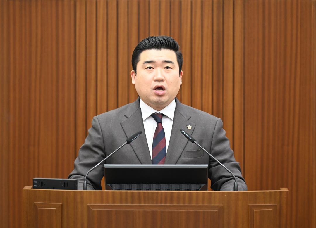 [결의안] 최원석 의원, ‘무분별한 국가기관 이전 요구 규탄 및 행정수도 사수를 위한 결의안’ 대표발의_1