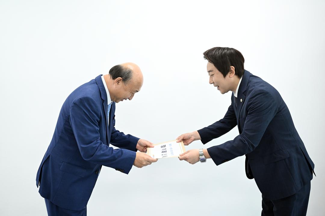 세종시의회, 인수위원회 방문해 소통 위한 간담회 추진_2