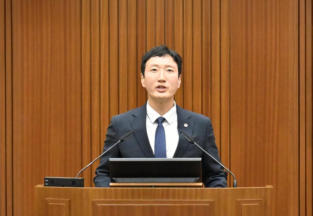 [5분 자유발언] 세종시의회 김창연 의원,  “보도는 오토바이의 지름길이 아닙니다”_3