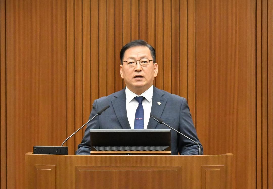 [5분 자유발언] 세종시의회 유인호 의원, 글로벌 진로탐험대, 다른 교육현안보다 먼저인가_3