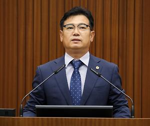 [5분자유발언] 김원식 의원, 인·허가 전담부서 설치 촉구